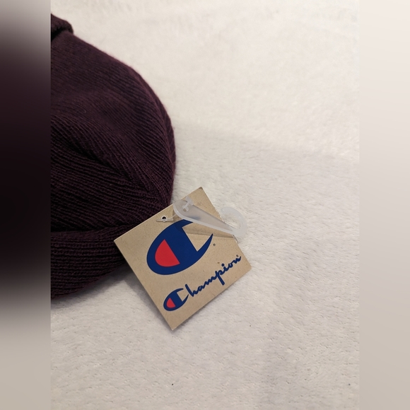 Champion - Maroon Coloured Beanie - Picture 4 of 5